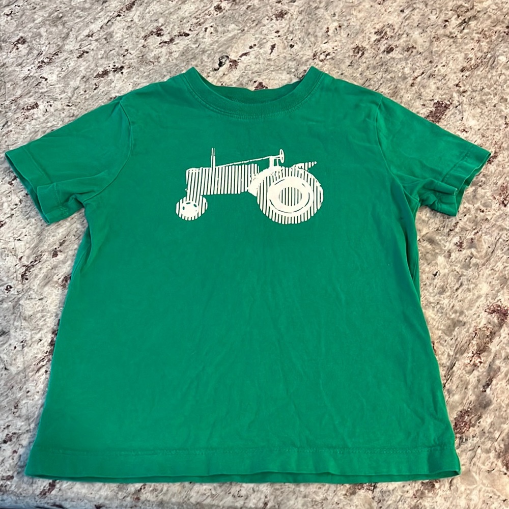 Hanna Andersson Green Short Sleeve Tee with Tractor Design